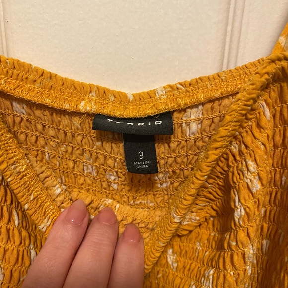 Torrid Dandelion Challis Smocked Crop Cami Yellow Tank top, Multi Floral, Size 3 - Picture 8 of 10